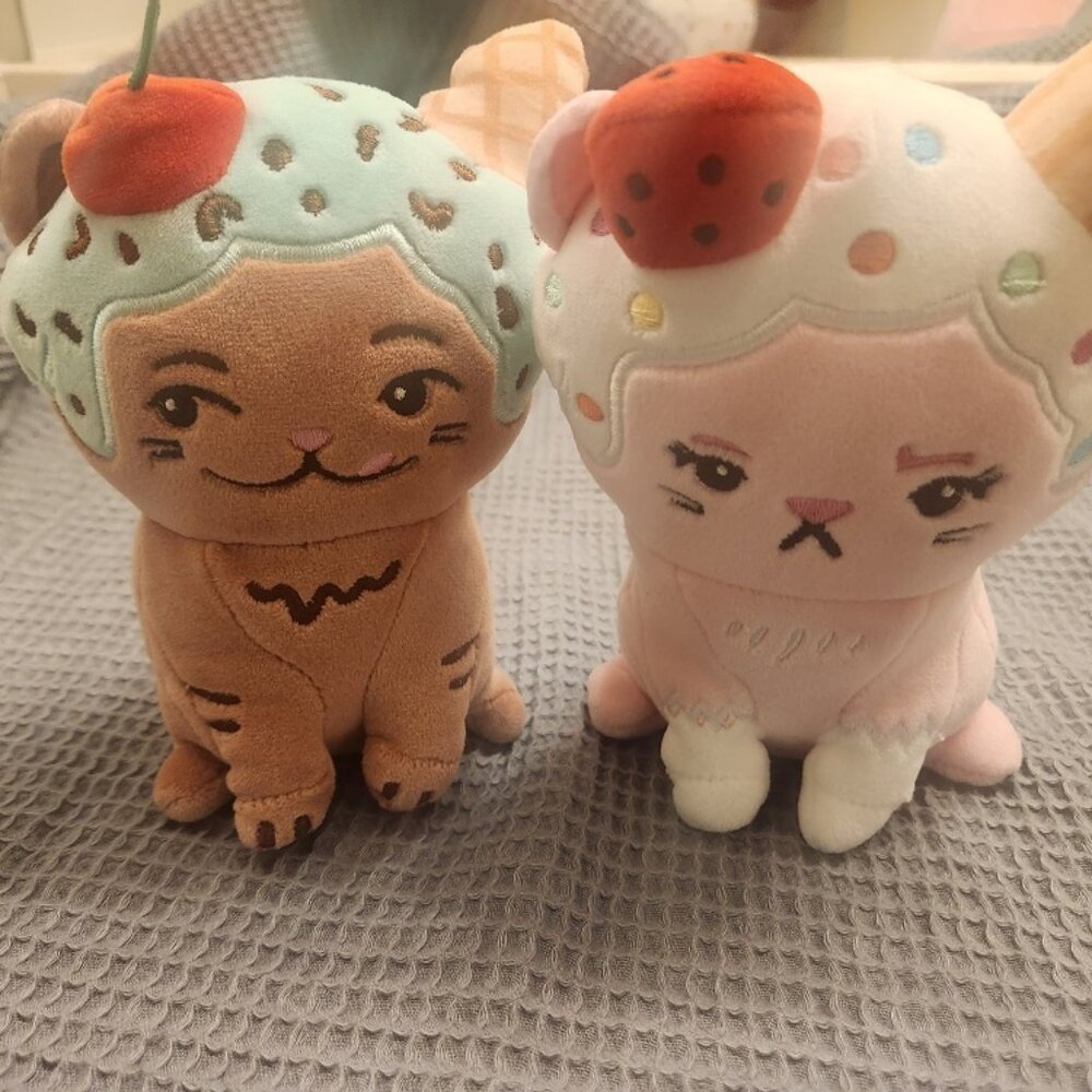 Moriah Elizabeth 6-inch stuffed animals/Shelly Pink Cat and Eustace